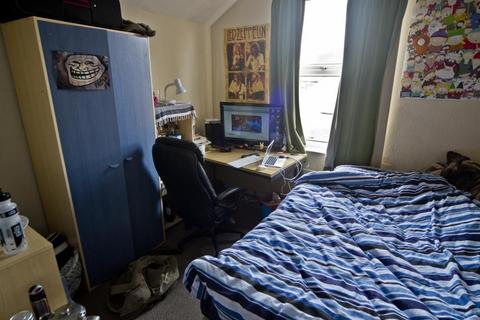 6 bedroom detached house to rent, *£130pppw excl bills* 6 Bed on Harrington Drive, Nottingham NG7 1JH