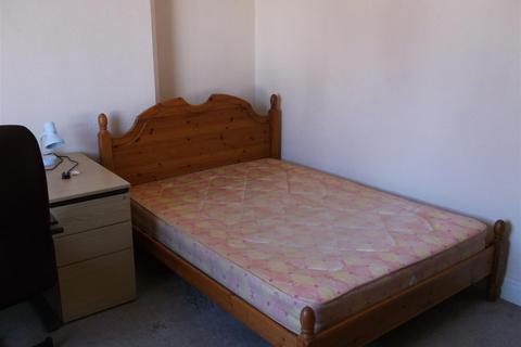 6 bedroom detached house to rent, *£130pppw excl bills* 6 Bed on Harrington Drive, Nottingham NG7 1JH