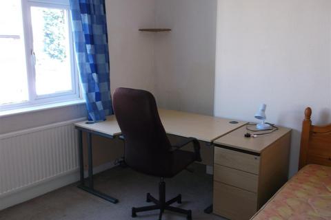 6 bedroom detached house to rent, *£130pppw excl bills* 6 Bed on Harrington Drive, Nottingham NG7 1JH
