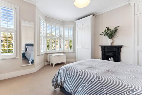 4 Capern Road, London, SW18 3EE