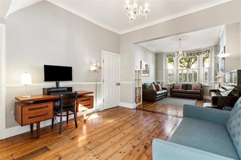 4 Capern Road, London, SW18 3EE