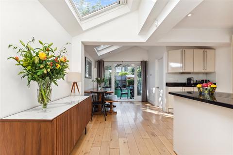 4 Capern Road, London, SW18 3EE