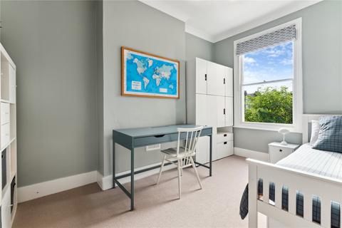 4 Capern Road, London, SW18 3EE