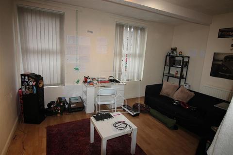 2 bedroom flat to rent, Brudenell Grove, Hyde Park, Leeds