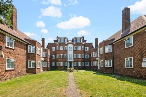 2 bedroom flat for sale, Vicarage Farm Road, Hounslow TW3