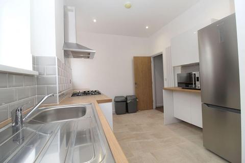 6 bedroom private hall to rent, Letty Street, Cardiff CF24