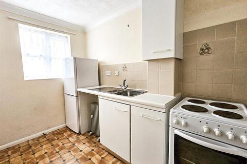 2 bedroom end of terrace house for sale, The Portlands, Eastbourne BN23