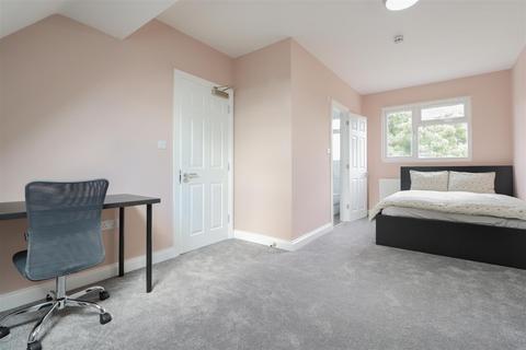 6 bedroom terraced house to rent, Prior Deram Walk, Coventry CV4