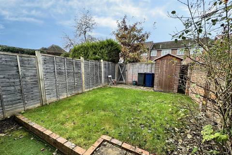 3 bedroom end of terrace house for sale, Milford - *No Onward Chain*