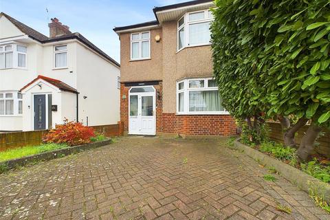 3 bedroom semi-detached house to rent, Hogarth Gardens, Hounslow