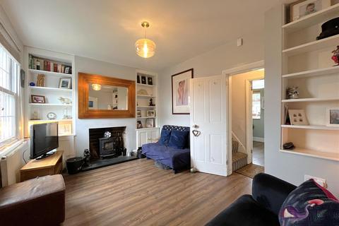 9 Hampton Street, Warwick, CV34 6HS