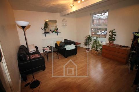 2 bedroom flat to rent, Brudenell Grove, Hyde Park, Leeds