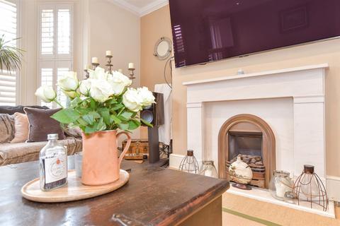 6 bedroom townhouse for sale, South Terrace, Littlehampton, West Sussex