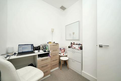 1 bedroom flat for sale, Flat 103 Atria House, 219 Bath Road, Slough, Buckinghamshire, SL1 4BE