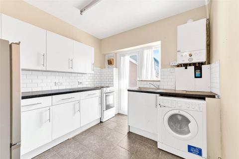 2 bedroom apartment to rent, Robins Court, Chinbrook Road, Grove Park, London, SE12