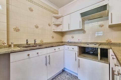 2 bedroom retirement property for sale, Tanners Lane, Haslemere, Surrey, GU27