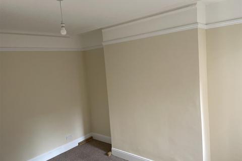 1 bedroom in a house share to rent, Holly Road, Northampton NN1