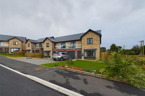 4 bedroom semi-detached house for sale, Gerddi Gwenllian, Mynyddygarreg