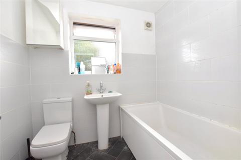 74 Eden Crescent, Leeds, LS4 2TR