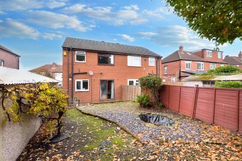 74 Eden Crescent, Leeds, LS4 2TR