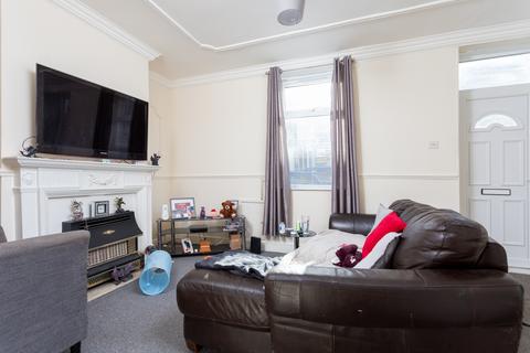 2 bedroom end of terrace house for sale, Summer Lane, Wombwell S73