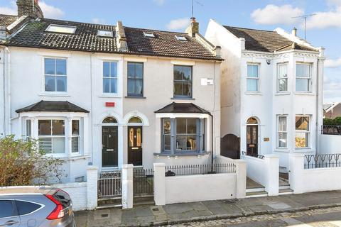 3 bedroom end of terrace house for sale, Gordon Terrace, Rochester, Kent