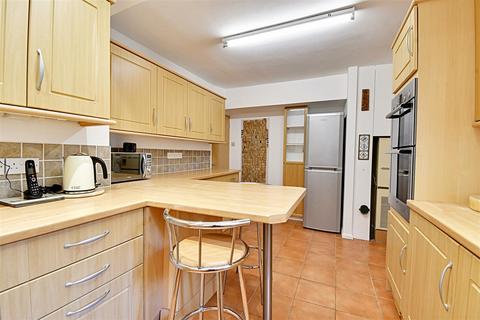 3 bedroom detached house for sale, Morgans Close, Hertford SG13