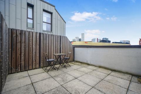 3 bedroom apartment for sale, Forrester Way, London E15