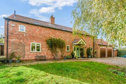 4 bedroom detached house for sale, The Stables, Station Road, Eastrington