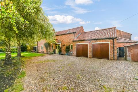 4 bedroom detached house for sale, The Stables, Station Road, Eastrington