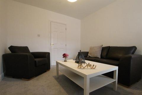 2 bedroom flat to rent, Helmsley Road, Sandyford