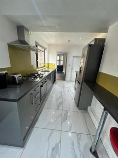 2 bedroom terraced house to rent, * £145 PPPW EX BILLS * 3 BED STUDENT HOME - Balfour Road, Nottingham NG7 1NY