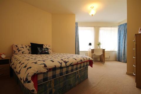 2 bedroom apartment to rent, Sovereign Court, Jesmond