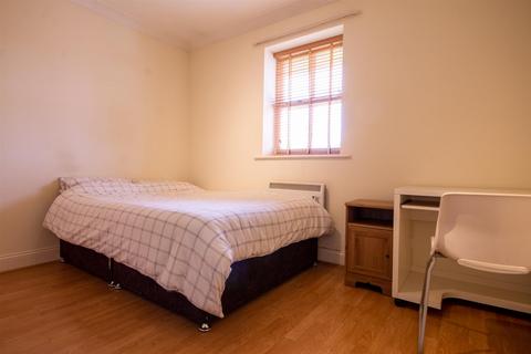 2 bedroom apartment to rent, Middleton Court, Jesmond