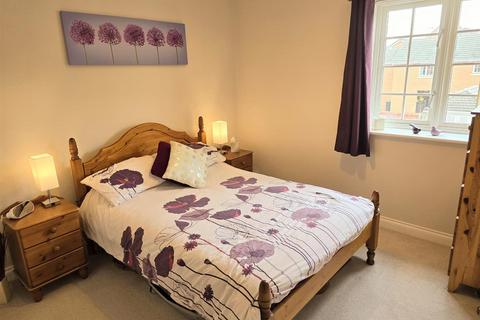 2 bedroom flat for sale, Station Road, Derby DE74