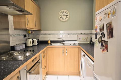 2 bedroom flat for sale, Station Road, Derby DE74