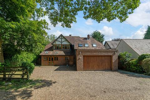 5 bedroom detached house for sale, Beeches Drive Farnham Common, Buckinghamshire, SL2 3JT