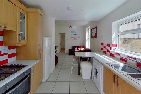 5 bedroom private hall to rent, Hudson Road, Southsea, Portsmouth