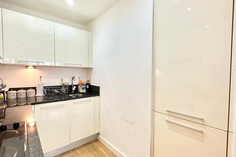 1 bedroom apartment for sale,  Lexington Apartments, Railway Terrace, Slough SL2