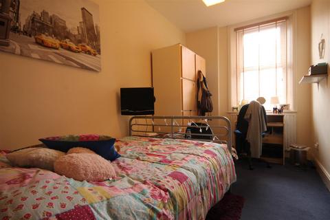 2 bedroom apartment to rent, Helmsley Road, Sandyford