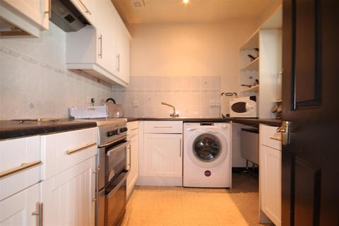 2 bedroom flat to rent, Sloane Court, Jesmond