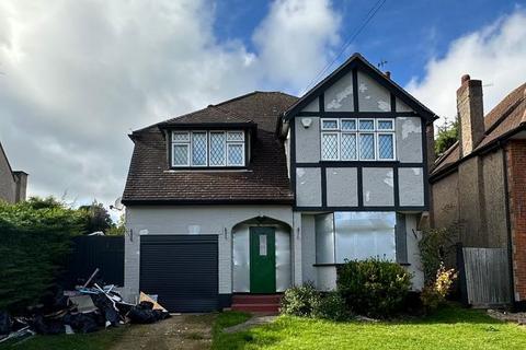 4 bedroom detached house for sale, 354 Reigate Road, Epsom, Surrey, KT17 3LY