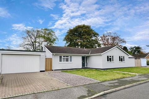 4 bedroom bungalow for sale, Peveril Close, Ashley Heath, BH24 2ND