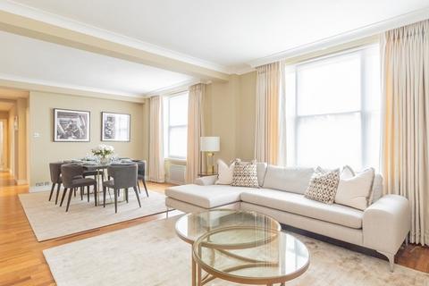 3 bedroom apartment to rent, Hill Street, Mayfair, W1J