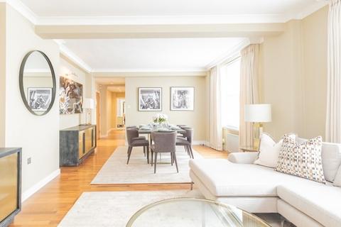 3 bedroom apartment to rent, Hill Street, Mayfair, W1J