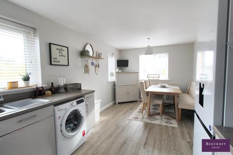 14 Mitchells Avenue, Wombwell, Barnsley, S73 8GB