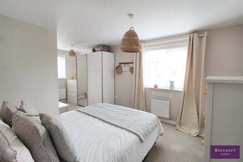 14 Mitchells Avenue, Wombwell, Barnsley, S73 8GB