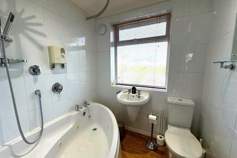 37 Highmead, London, SE18 2DH