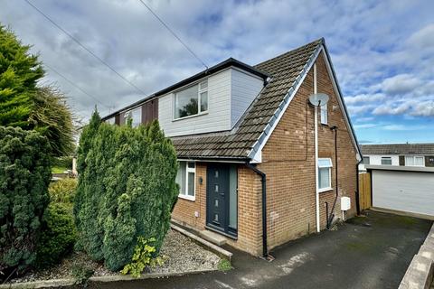 3 bedroom end of terrace house for sale, Kenmore Drive, Cleckheaton, BD19