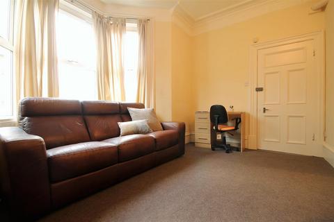 2 bedroom flat to rent, Grosvenor Place, Jesmond